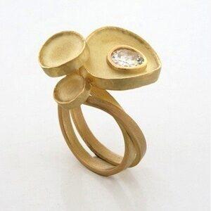 diamond ring by world luxury jeweller Daisy Verheyden