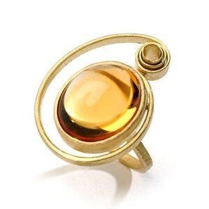 ring by world luxury jeweller Daisy Verheyden