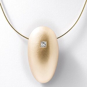 diamond pendant by jewellery designer Rembrandt Jordan