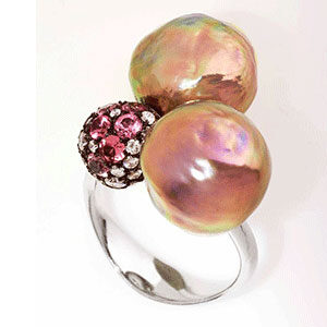 pearl ring by Parisian jeweller Maison Beigbeder